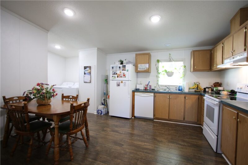 122 Eagle Pointe Dr — photo 2