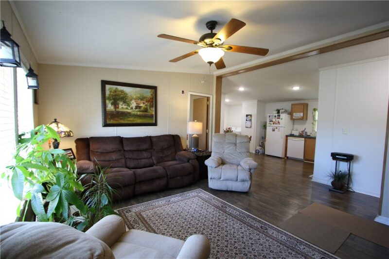 122 Eagle Pointe Dr — photo 7