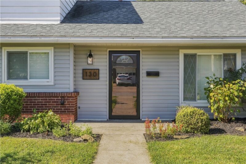 130 Sawyer Drive — photo 2