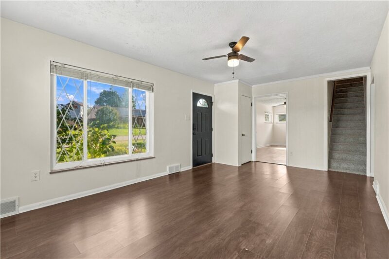 130 Sawyer Drive — photo 4