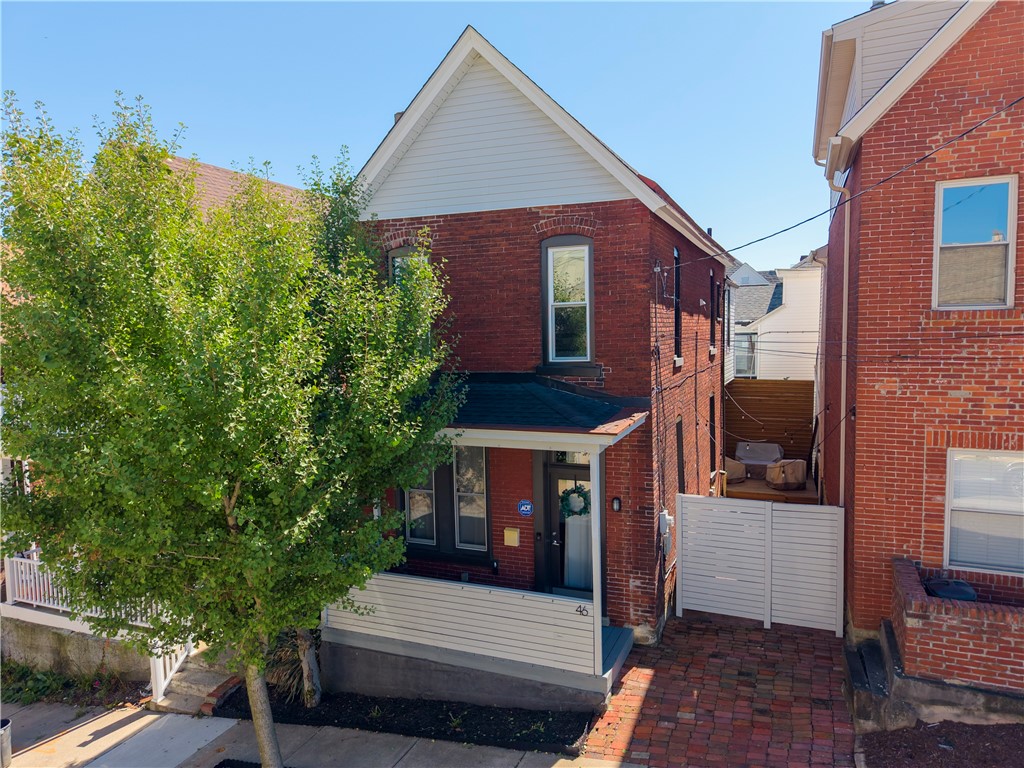 46 Cowan St — photo 1