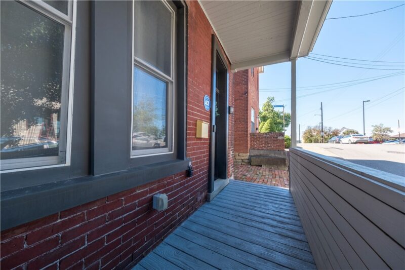 46 Cowan St — photo 5