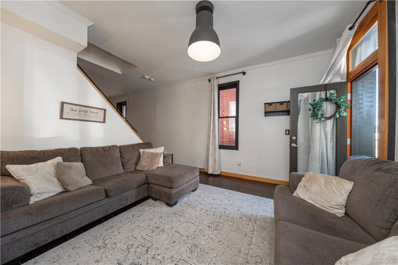 46 Cowan St — photo 8
