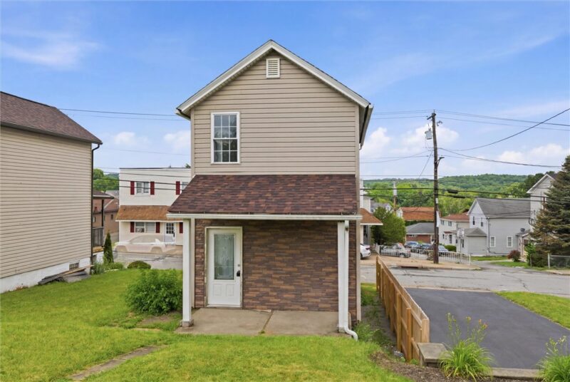 2212 Freeport Road — photo 2