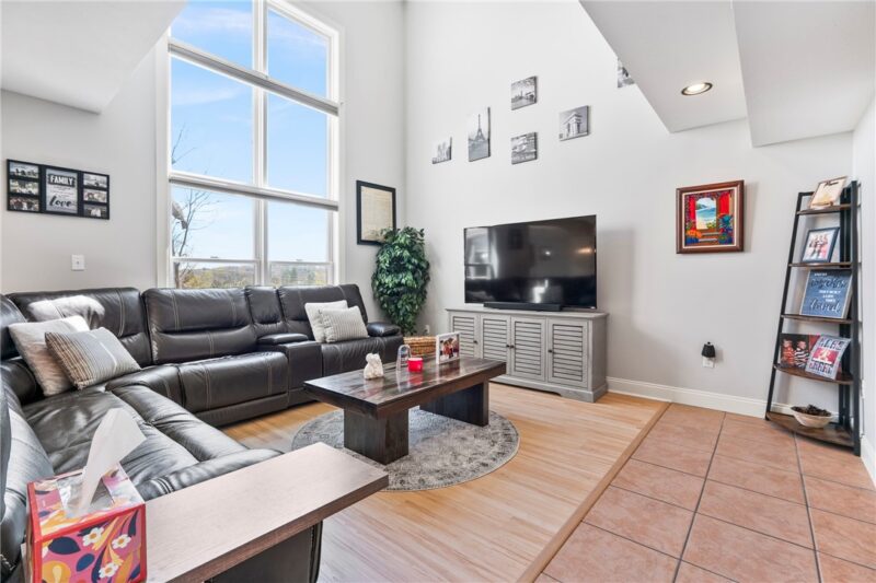 361 Cherokee Dr — photo 3