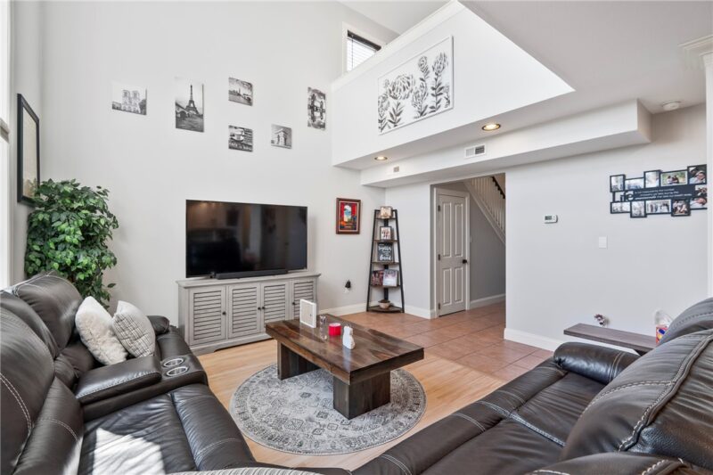 361 Cherokee Dr — photo 4