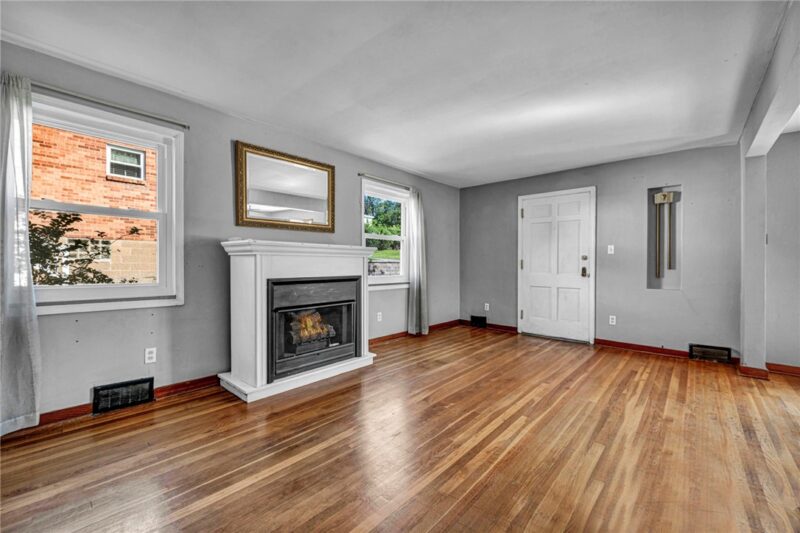 993 Homer Ave — photo 3