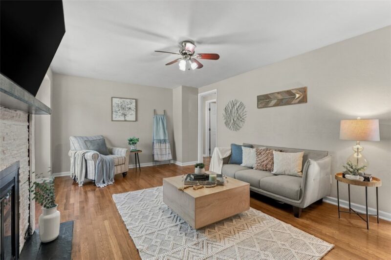 229 ORCHARD SPRING — photo 4