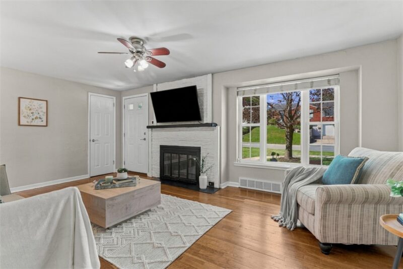 229 ORCHARD SPRING — photo 5