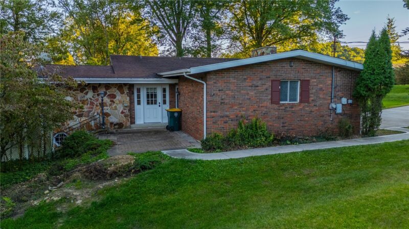 410 MATTY DRIVE — photo 3