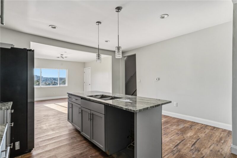 121 Lippert St — photo 3