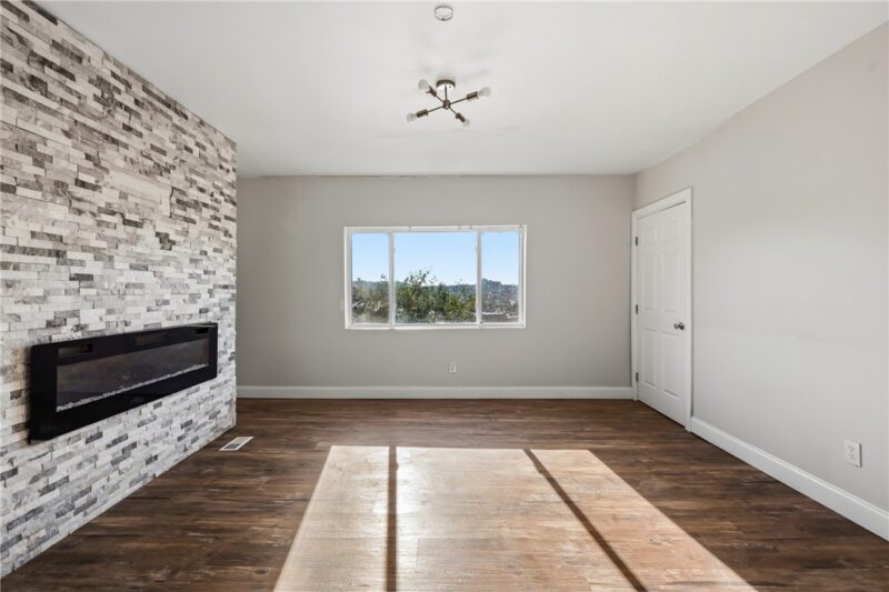 121 Lippert St — photo 6
