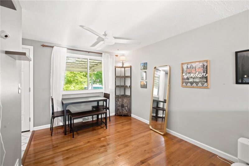 598 Joan Street — photo 8