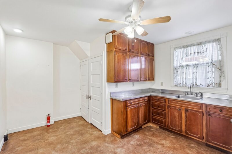 312 S Oakland AVENUE — photo 7
