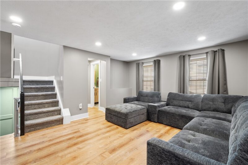 303 Sonnybrook Ct — photo 6