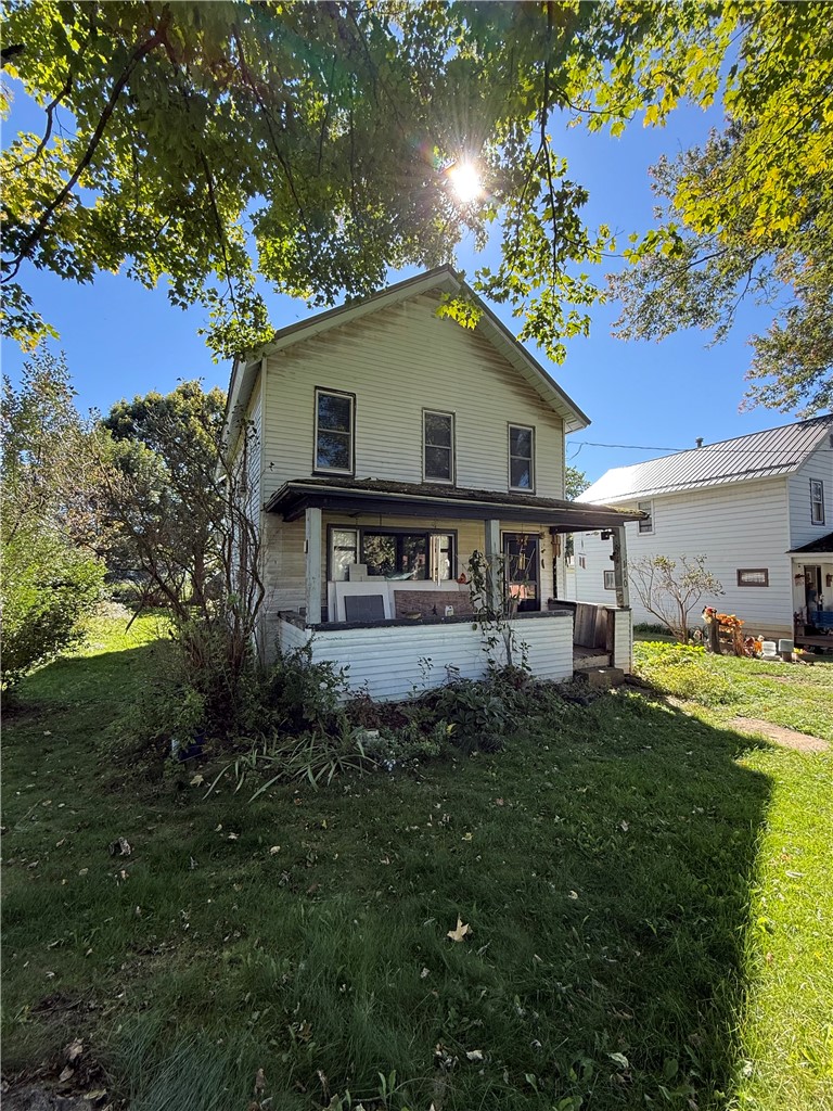 110 E Maple St — photo 1