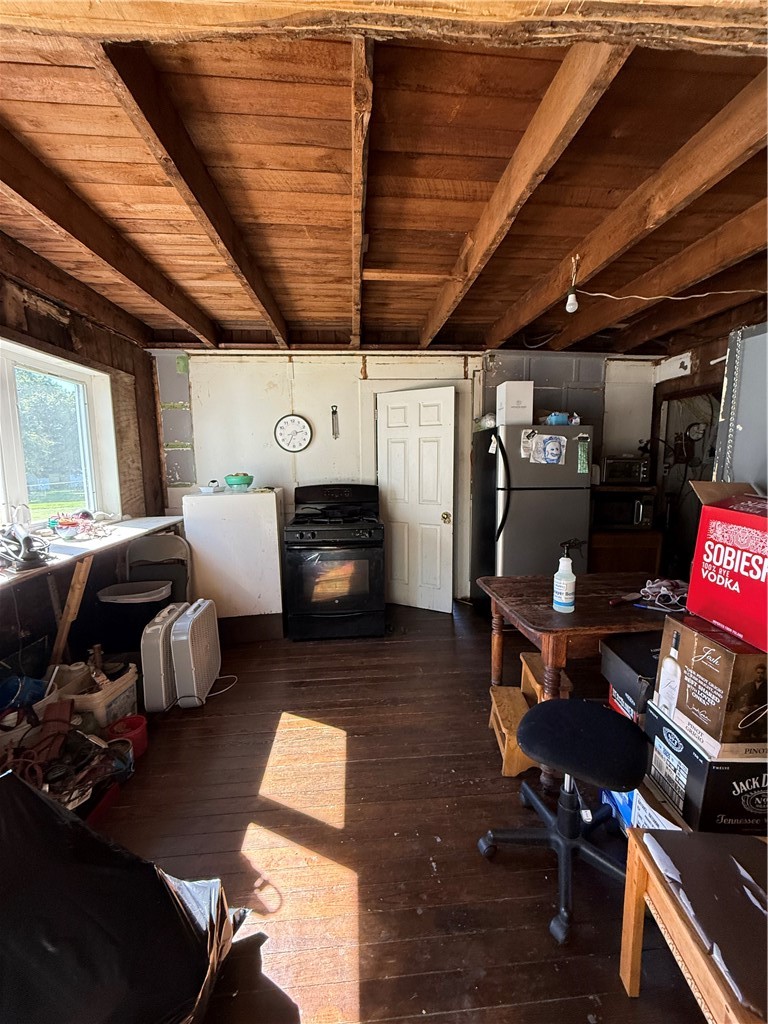 110 E Maple St — photo 6