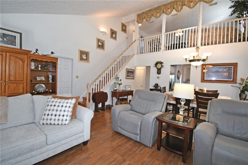 309 Parkview Dr — photo 8