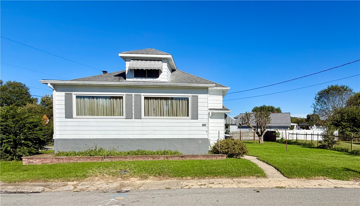 101 Poplar St — photo 1