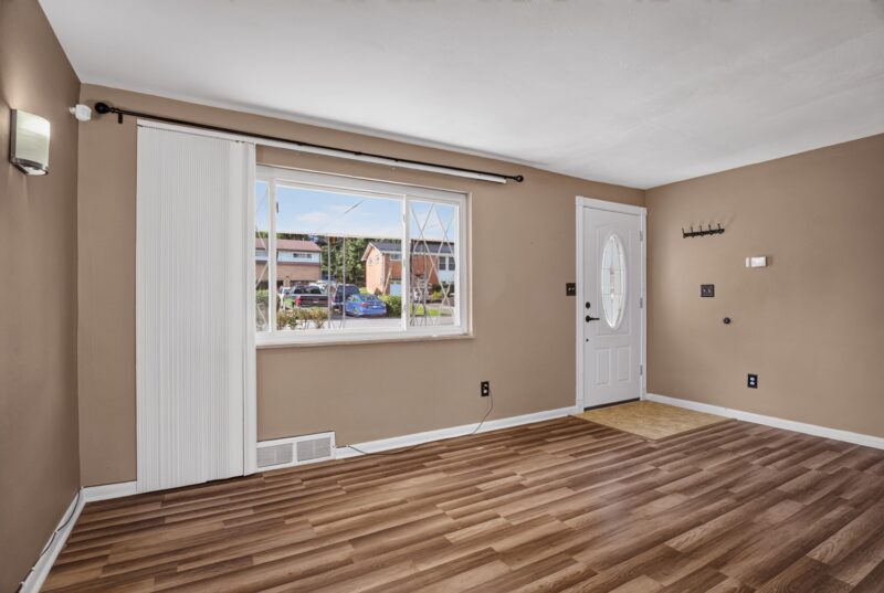 563 Sunnyfield DRIVE — photo 4