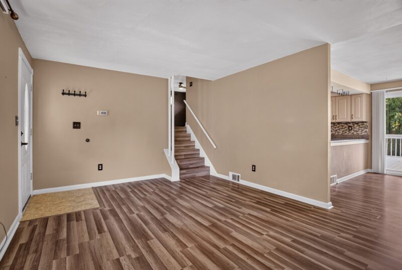 563 Sunnyfield DRIVE — photo 5