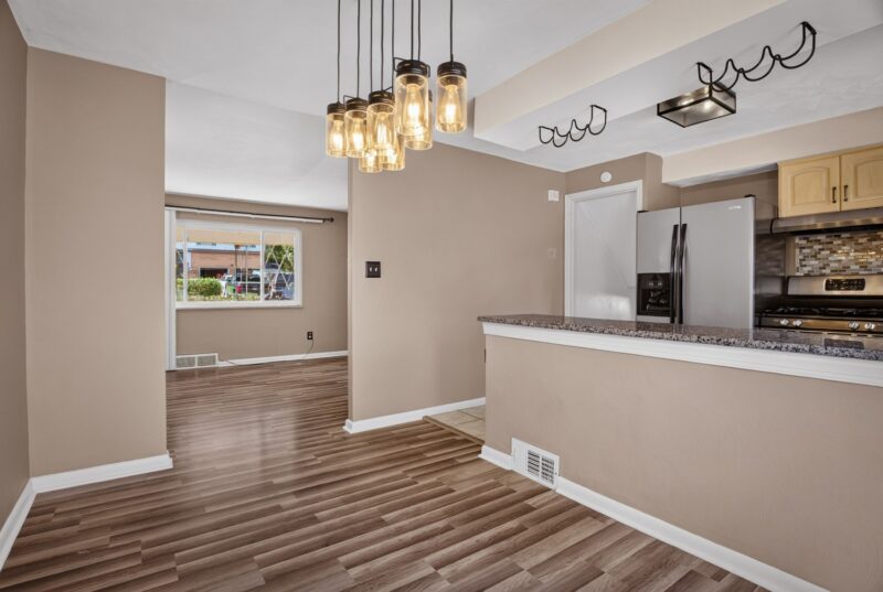 563 Sunnyfield DRIVE — photo 7