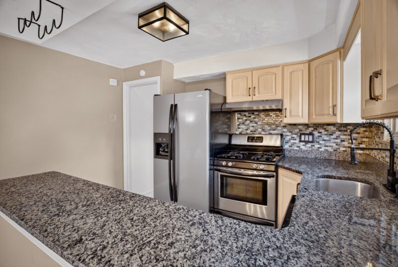 563 Sunnyfield DRIVE — photo 8