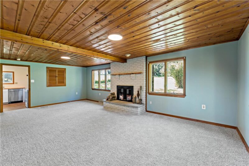 358 Municipal Dr — photo 5