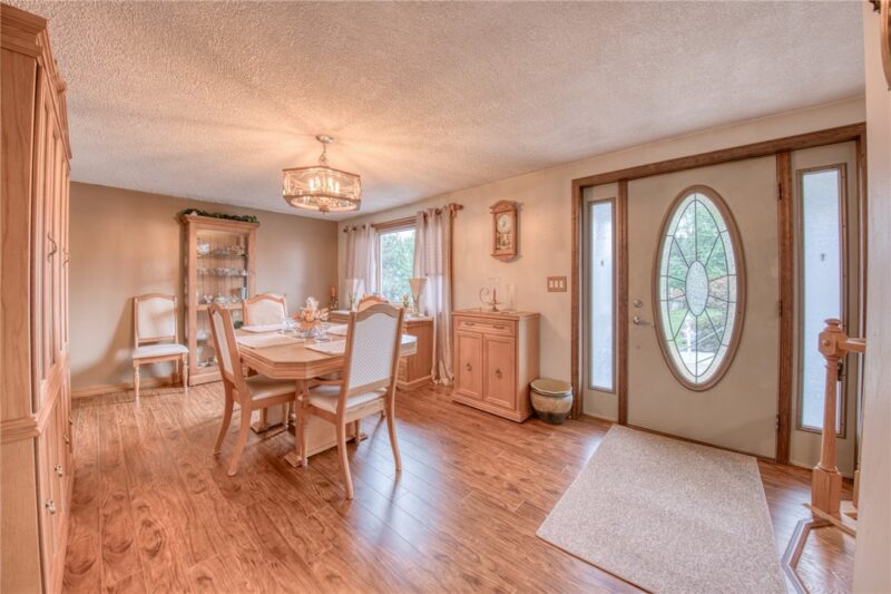 922 Lindberg Ave — photo 6