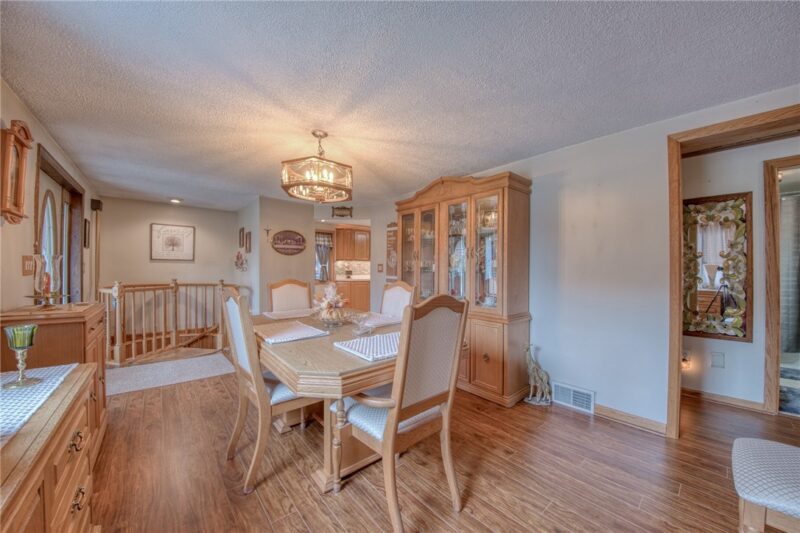 922 Lindberg Ave — photo 8