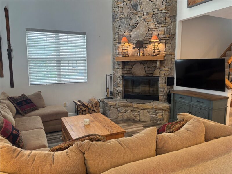 9034 Evergreen Court — photo 8