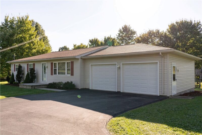 733 Greenfield Rd — photo 3