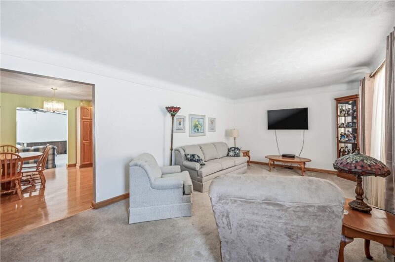 733 Greenfield Rd — photo 8