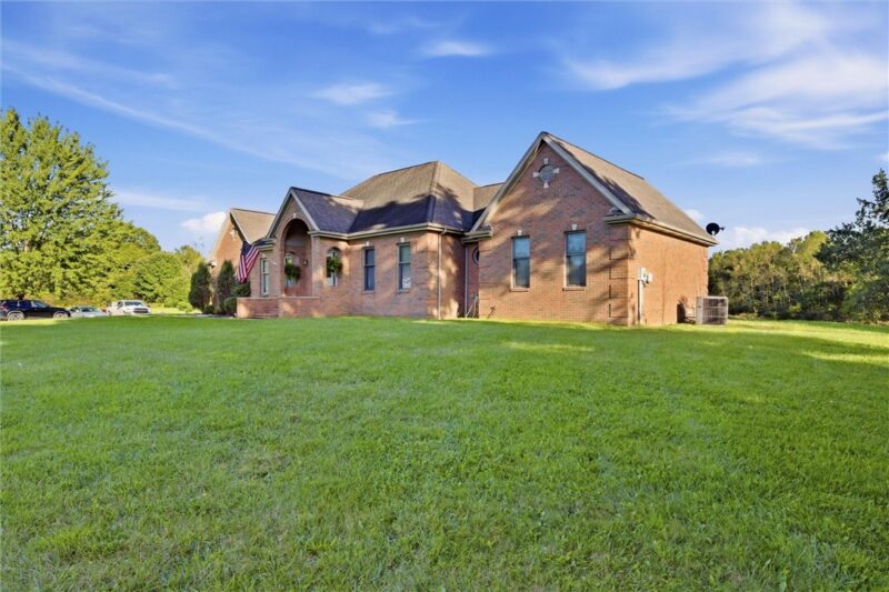 270 Kauffman Rd — photo 3
