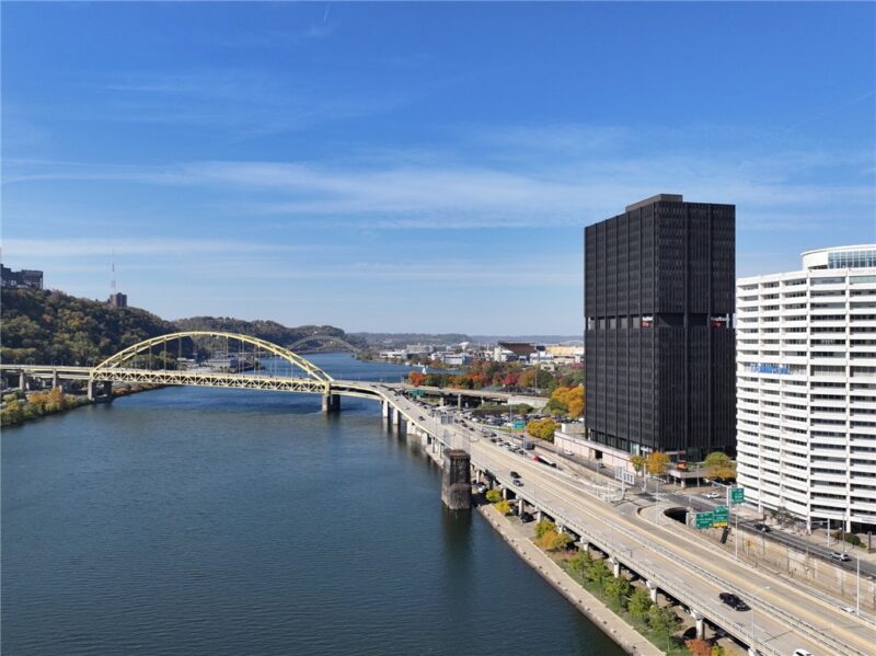 151 Fort Pitt Blvd 1402 — photo 3