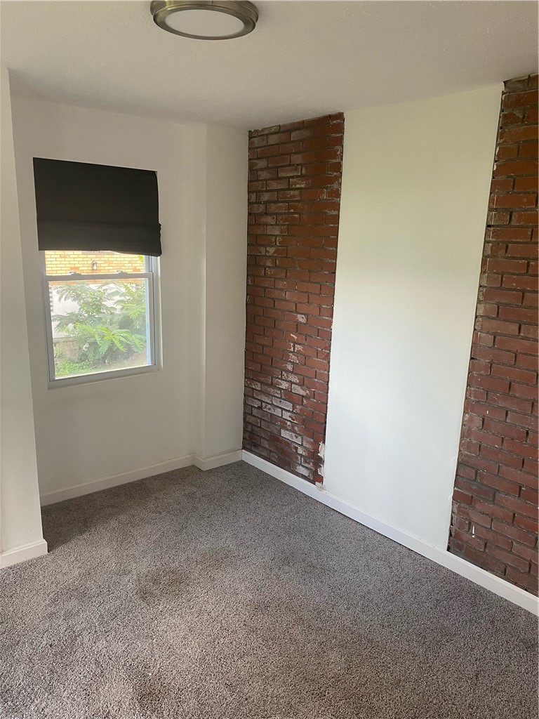 2729 Custer Ave — photo 2
