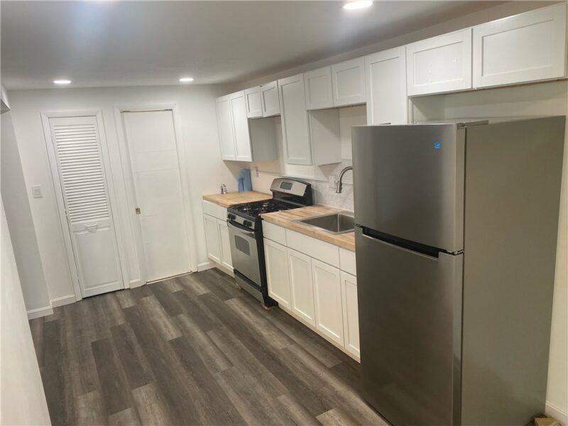 2729 Custer Ave — photo 4
