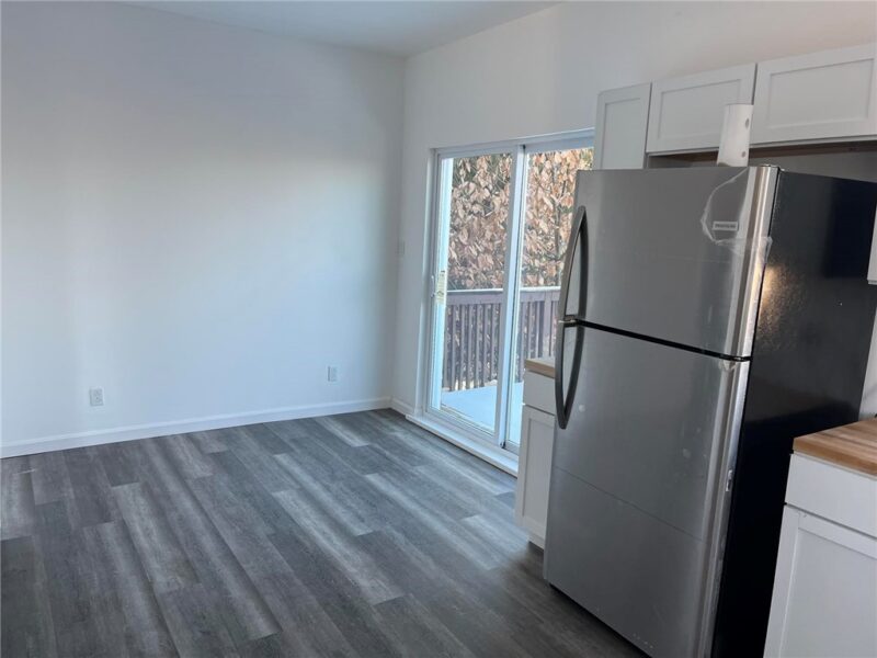 2729 Custer Ave — photo 8