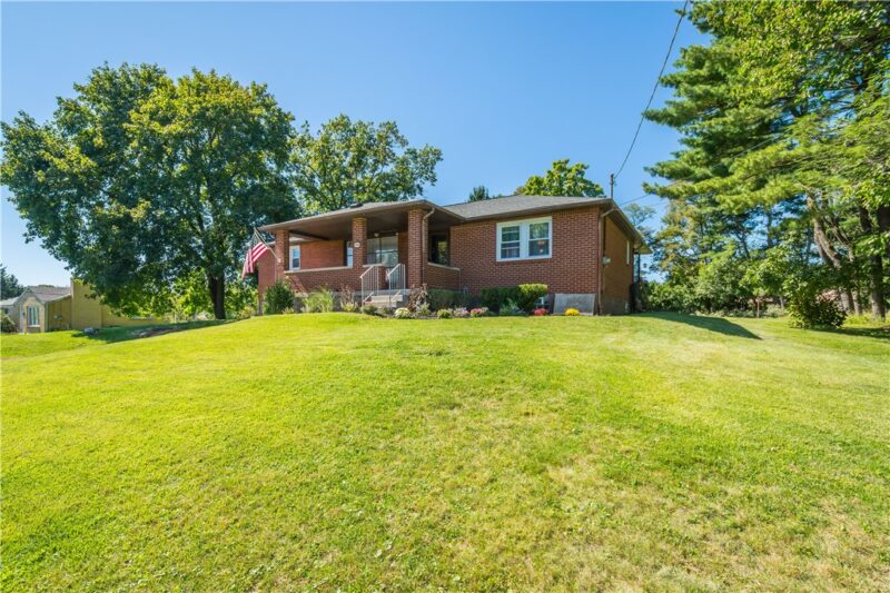 109 Valleyview Drive — photo 3