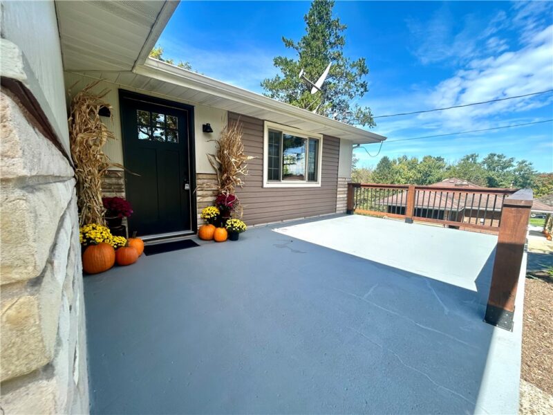 714 Maple Dr — photo 3