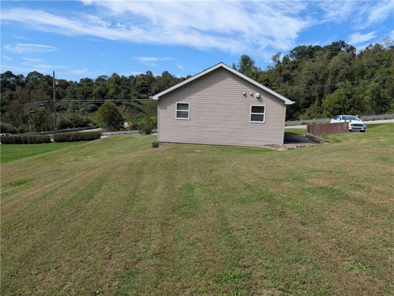 345 THORNTON RD — photo 5