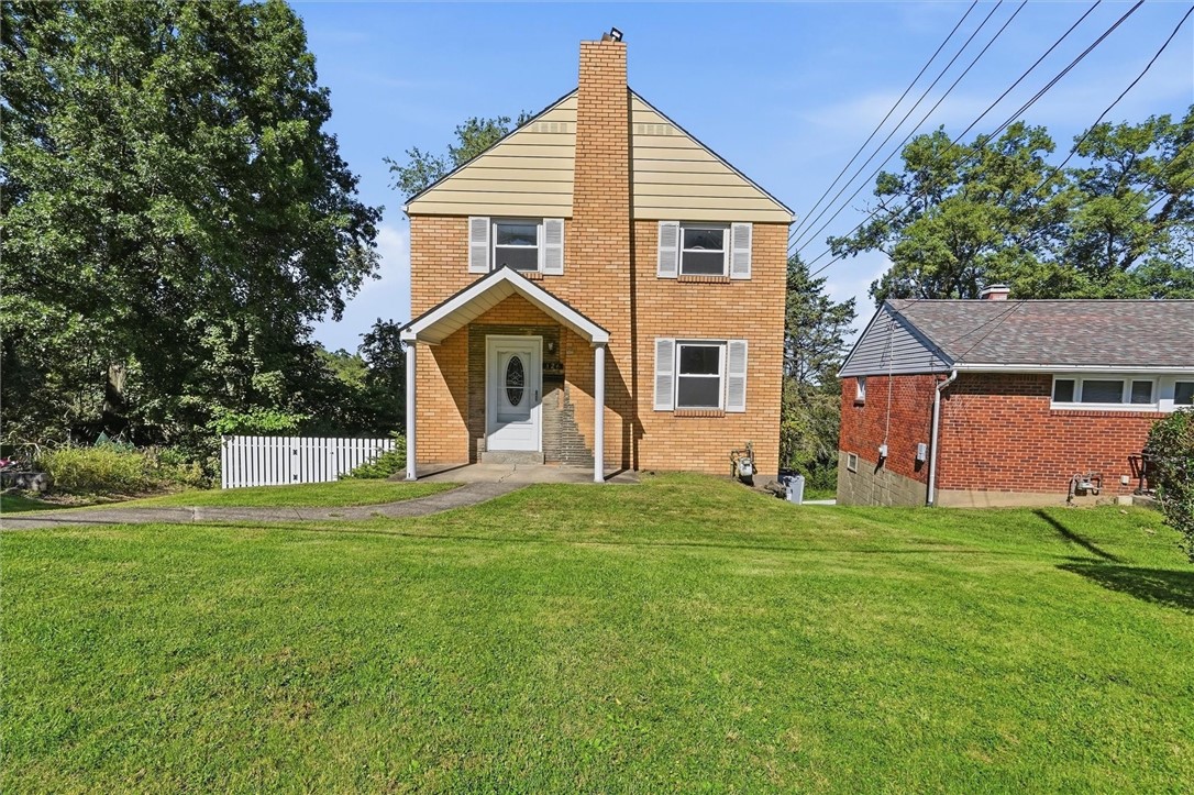 126 Windsor Dr — photo 1