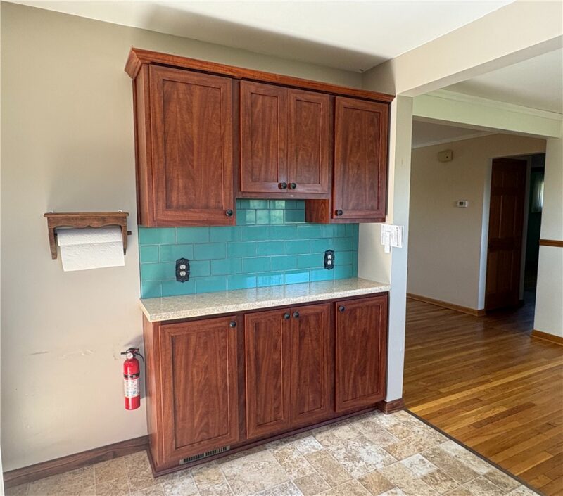 230 McCartney DR — photo 8