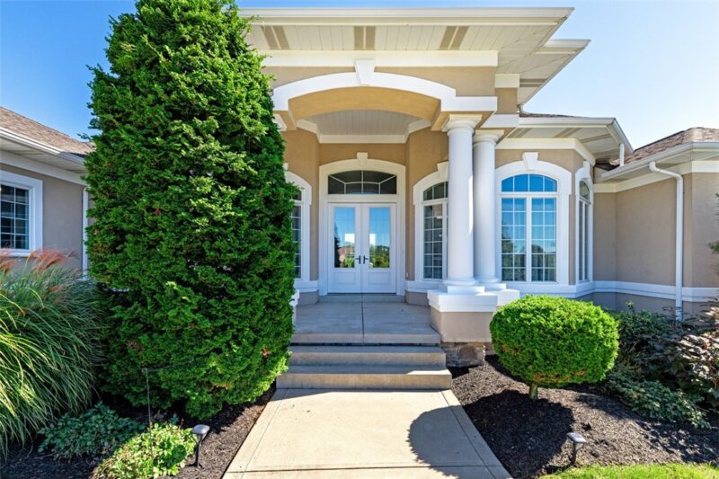737 Lindwood Drive — photo 4