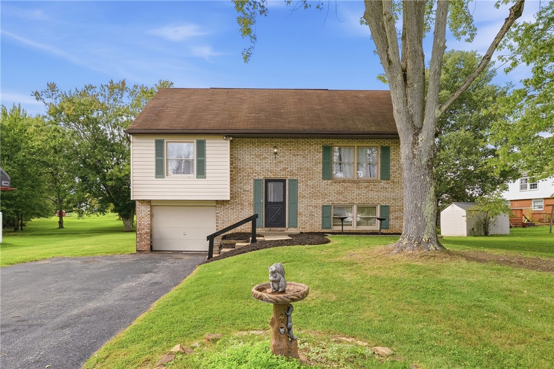 102 Farmington Dr — photo 1