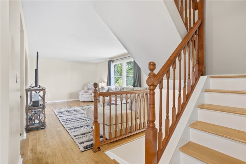 102 Farmington Dr — photo 4