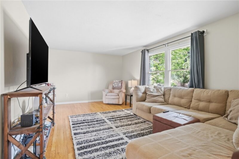 102 Farmington Dr — photo 5