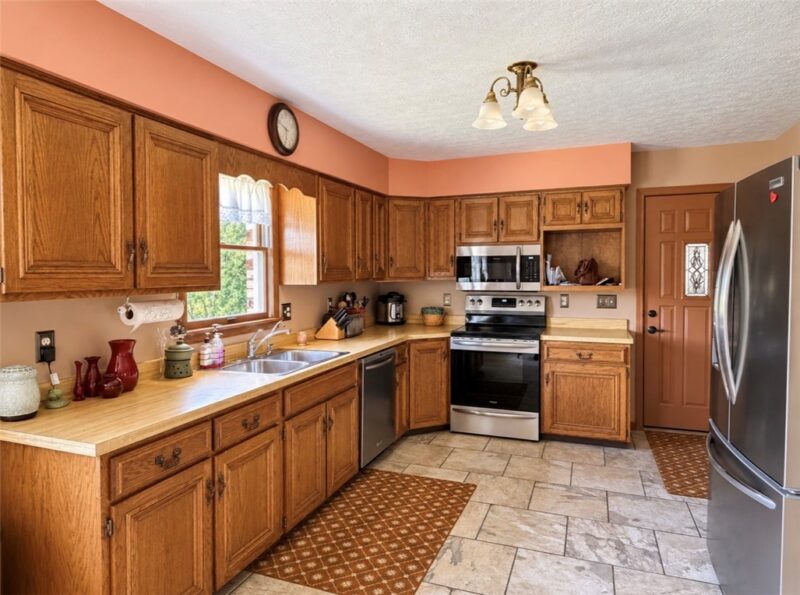 2924 Glenda Dr — photo 6
