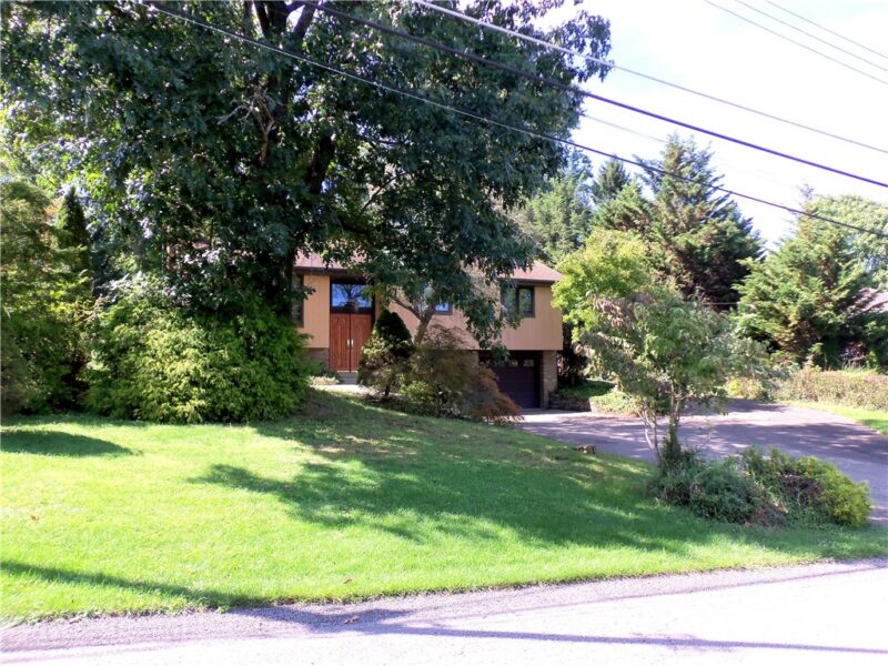 132 Orchard Drive — photo 2