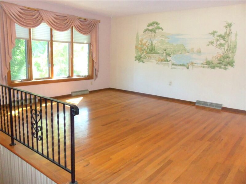 132 Orchard Drive — photo 4